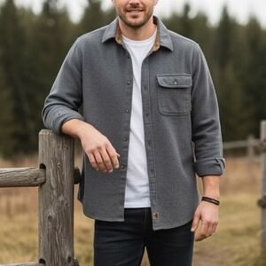 Legendary Whitetails Buck Camp Flannel Shirt Gray Collar Button Front Mens Small